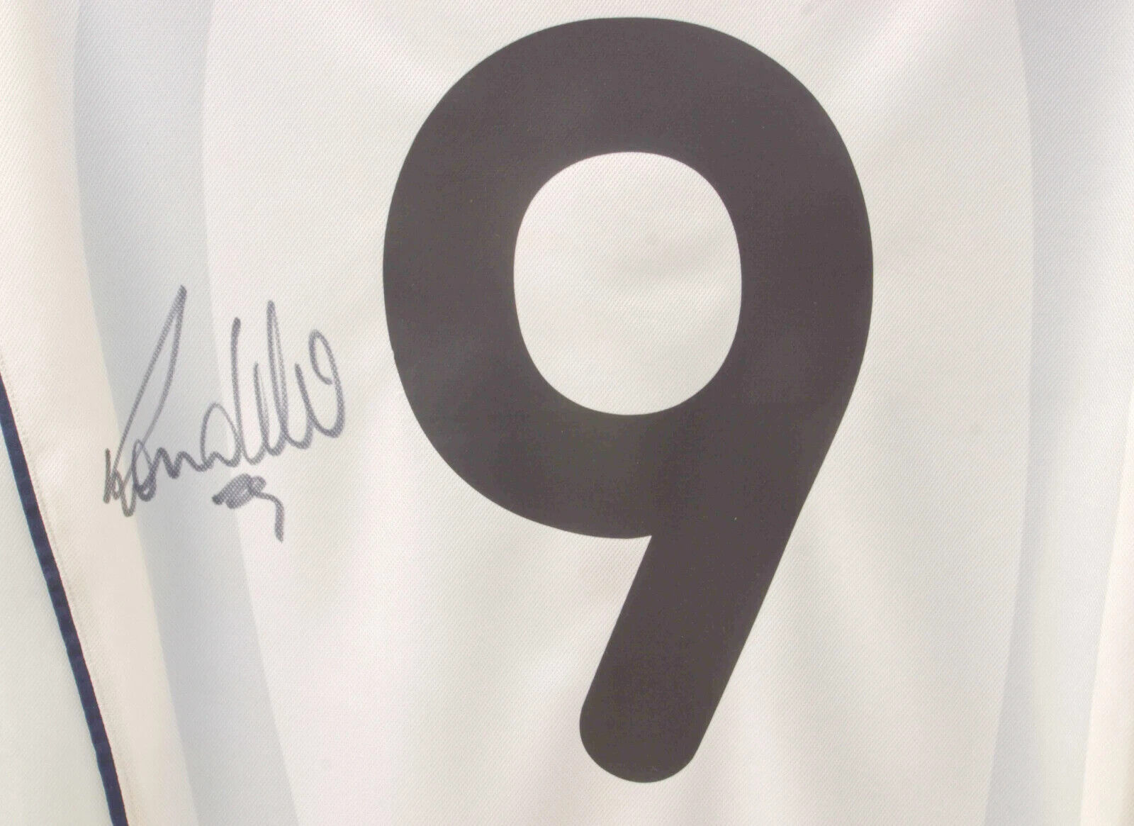 Ronaldo Nazario Signed Inter Milan Away Soccer Jersey #9 with Beckett COA